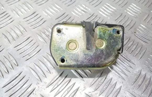 Chrysler Voyager Sliding door lock 