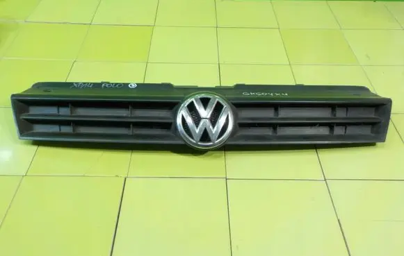 Volkswagen Polo V 6R Front bumper upper radiator grill 6R0853651G XP14
