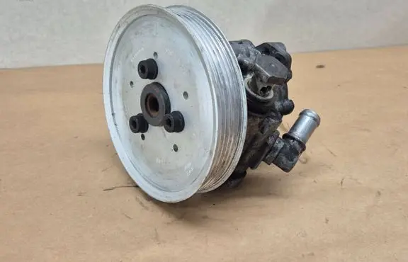 Audi A4 S4 B6 8E 8H Power steering pump 059145255