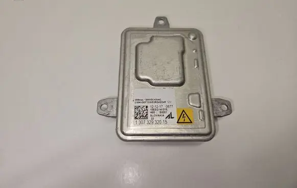 Chrysler Pacifica Headlight ballast module Xenon 130732932015
