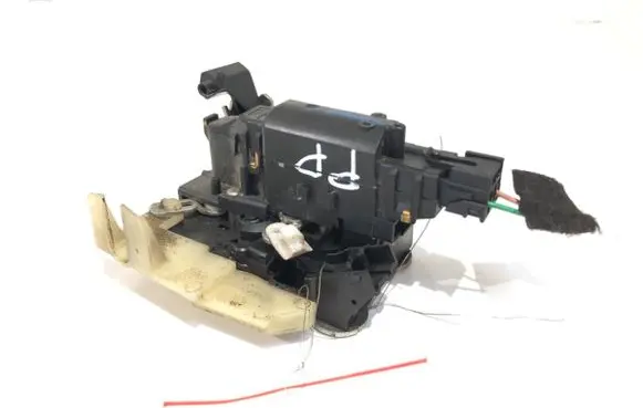 Dacia Duster II Front door lock