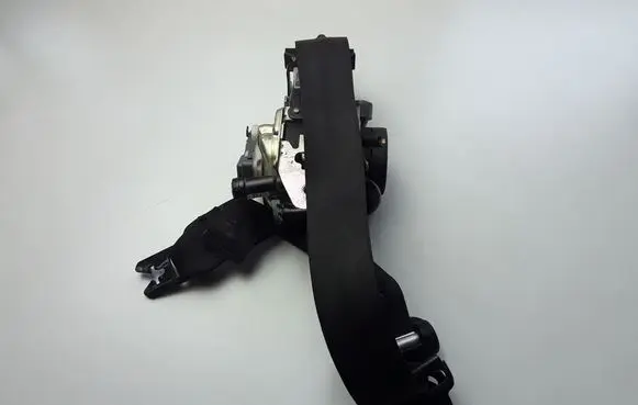 Volvo V60 Front seatbelt P39818841