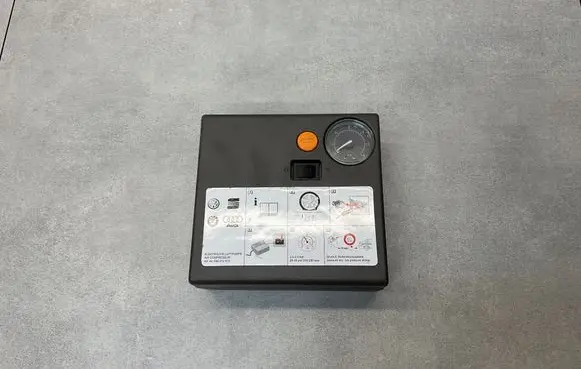 Volkswagen Tiguan Tire air pump compressor 5N0012615