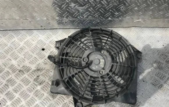 Hyundai Matrix Radiator cooling fan shroud