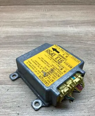Mitsubishi Space Wagon Airbag control unit/module MR324913 4079333461