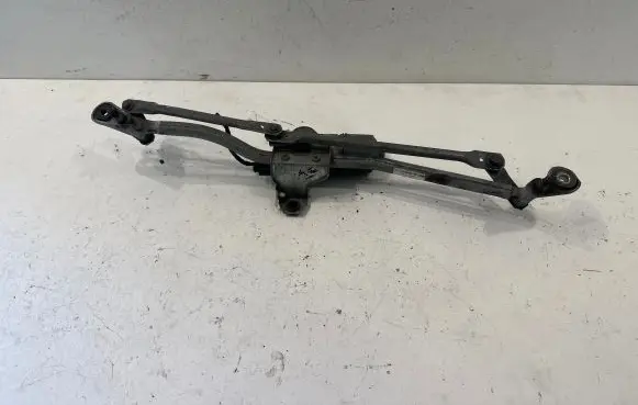 Audi A4 S4 B7 8E 8H Front wiper linkage and motor 8E1955119 0390241509