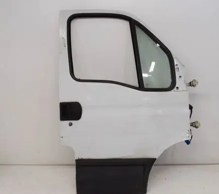 Iveco Daily 5th gen Front door