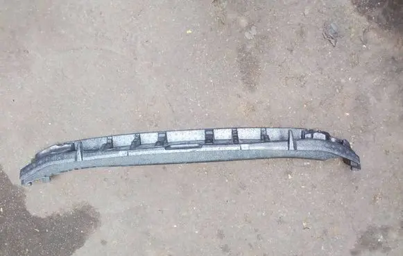 Front bumper foam support bar