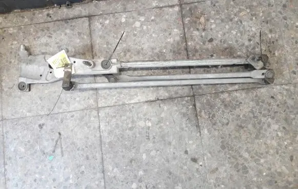 Ford Focus Front wiper linkage 084323