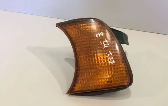 BMW 5 E34 Front indicator light 155243