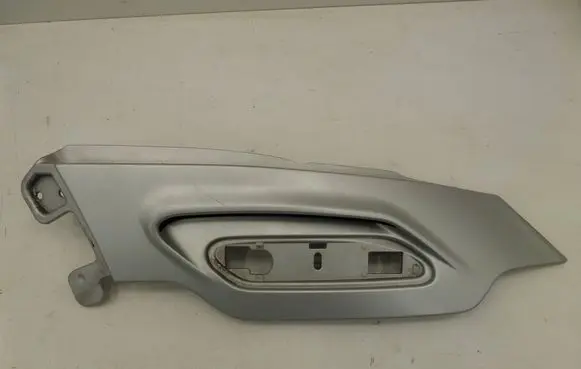 Front fender indicator light