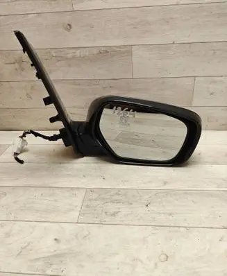 Mitsubishi Grandis Front door electric wing mirror 012233