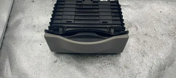 Cup holder front