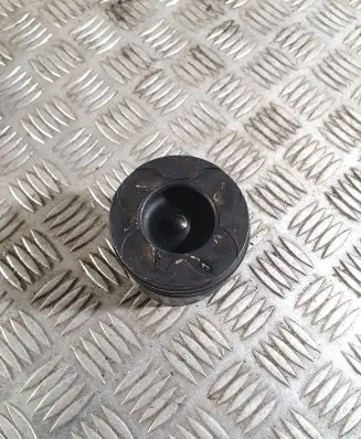 Volvo S60 Piston with connecting rod 81L123