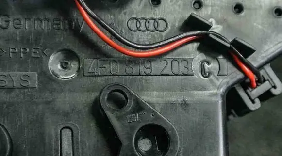 Audi A6 S6 C6 4F Dashboard air vent grill cover trim 4F0819203