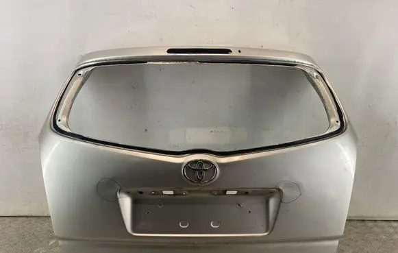 Toyota Corolla Verso AR10 Tailgate/trunk/boot lid 670050F010