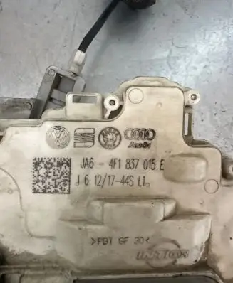 Audi A6 S6 C6 4F Front door lock 4F1837015E