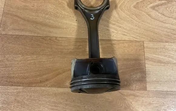 Audi A6 S6 C6 4F Piston with connecting rod 81L109