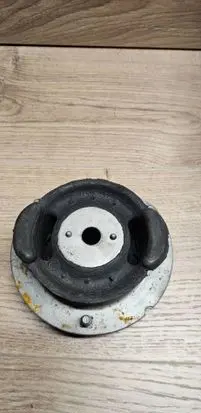 Mercedes-Benz E W124 Front coil spring rubber mount 2013230867
