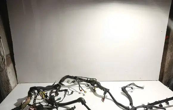 Peugeot 607 Engine installation wiring loom