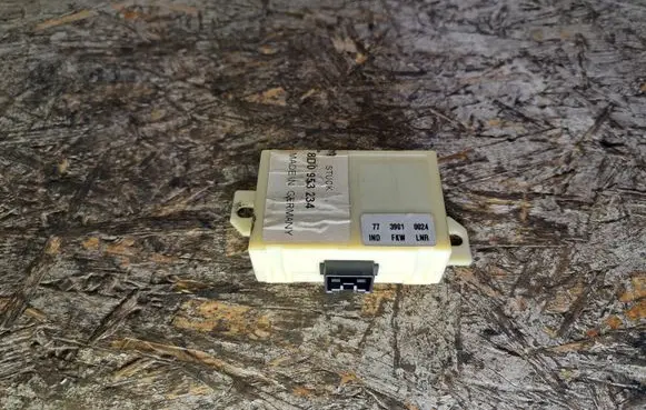 Audi A6 S6 C4 4A Other control units/modules 8D0953234 7739010024