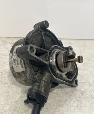 KIA Ceed Vacuum pump 288102A001 ADC12