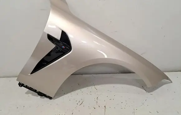 BMW M8 F91 F92 G14 G15 Fender 8099754 5B3AE26