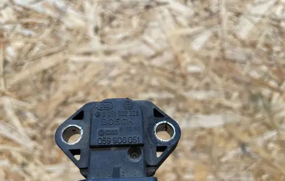 Audi A6 S6 C5 4B Air pressure sensor 059906051