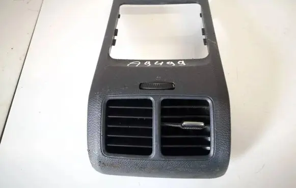 Volkswagen Golf V Dash center air vent grill 1k0819203