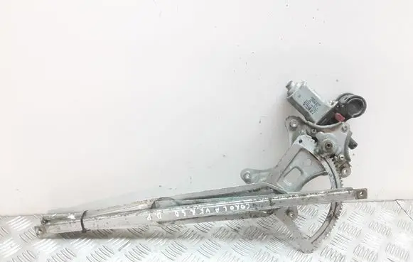 Toyota Corolla Verso E121 Front door window regulator with motor
