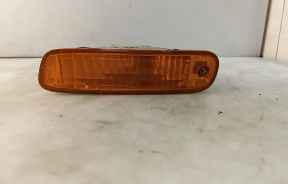 Daewoo Leganza Front indicator light 0303000837