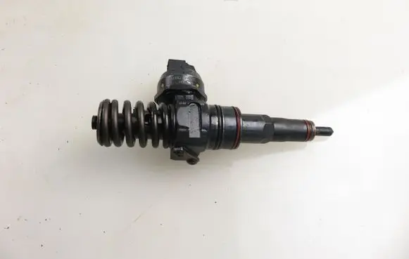 Volkswagen Sharan Fuel injector 0414720038 038130073AK