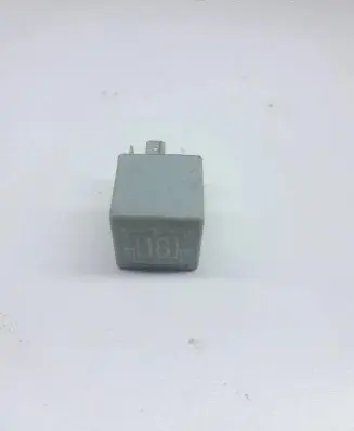 Volkswagen Golf III Other relay 191937503 22204007