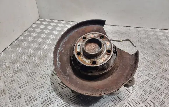 Volvo S60 Rear wheel hub 9200624