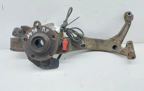Audi A6 S6 C5 4B Front wheel hub