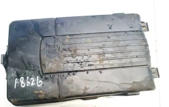 Volkswagen Golf V Fuse box cover 1k0915443a