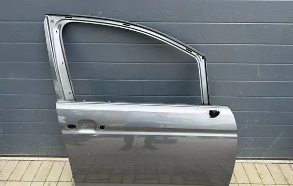 Volkswagen Touran III Front door 5TA831312G