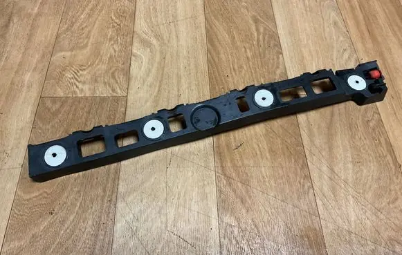 Opel Insignia A Rear bumper mounting bracket 13239128
