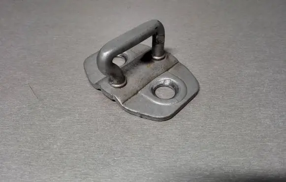 Fiat Freemont Rear door lock loop/hook striker 