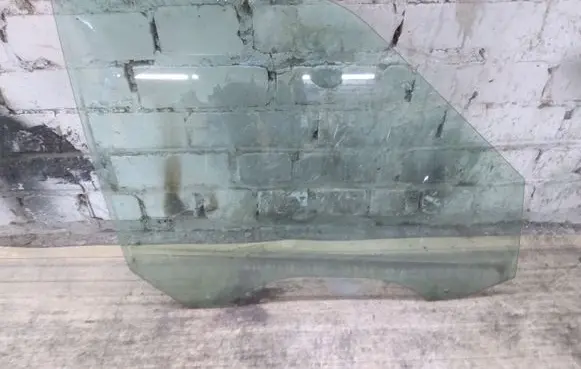 Ford S-MAX Front door window glass four-door