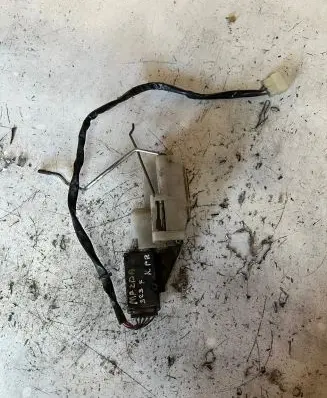 Mazda 323 F Front door lock