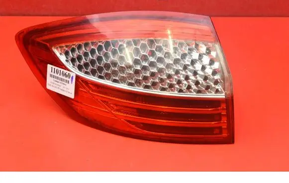Ford Mondeo MK IV Rear/tail lights 7S7113405B
