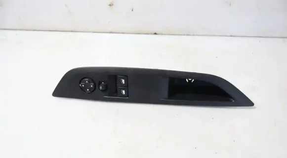 Peugeot 208 Electric window control switch
