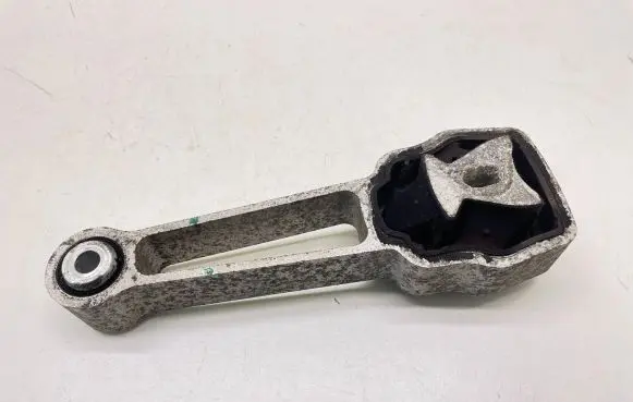 Volvo XC60 Engine mount bracket 30793322