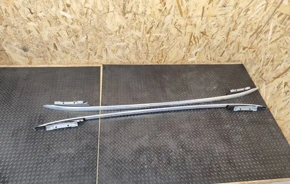Roof bar rail