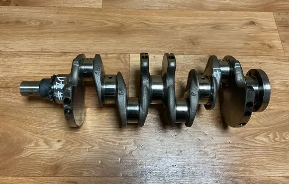 Ford Mondeo MK IV Crankshaft 30725011