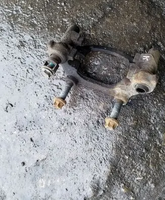 Opel Astra G Brake caliper pad carrier rear 