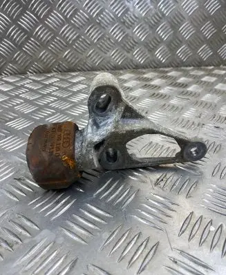 Audi Q5 SQ5 Engine mount bracket 8K0199339D