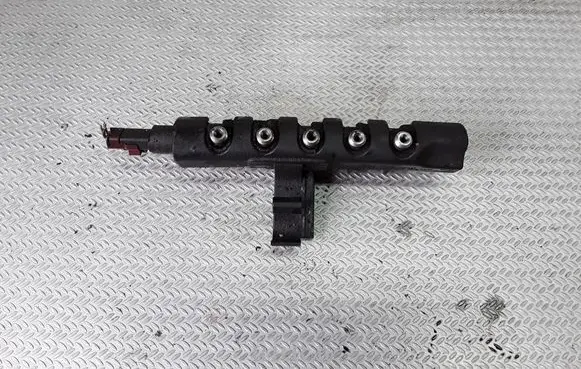 Ford Fiesta Fuel main line pipe 9647289180