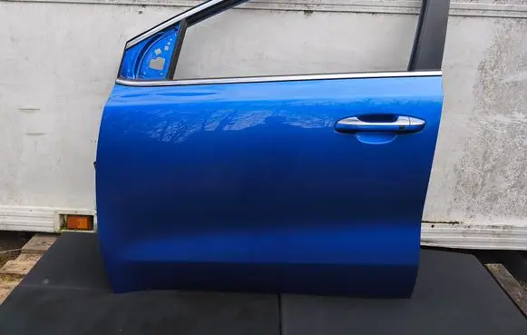 KIA Sportage Front door 